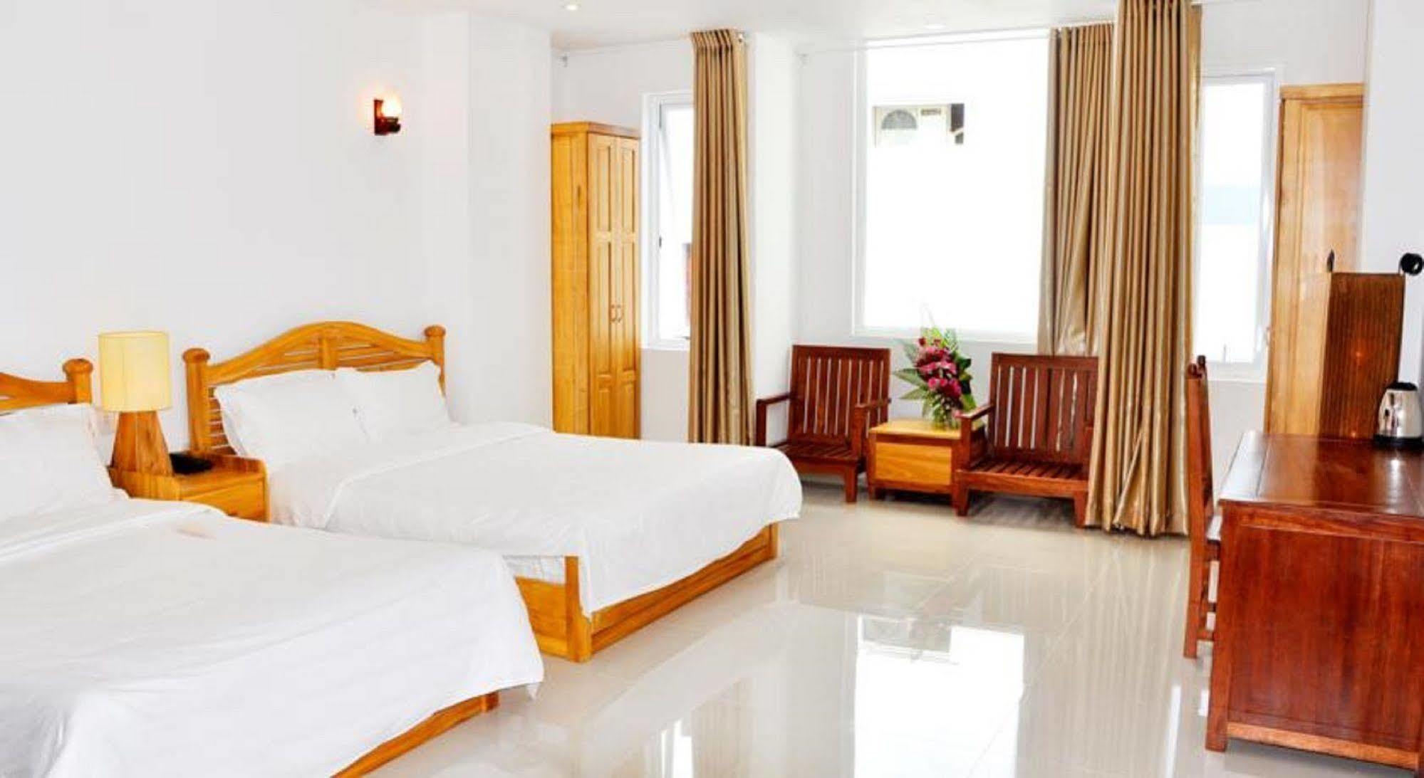White Lion Hotel Nha Trang Extérieur photo