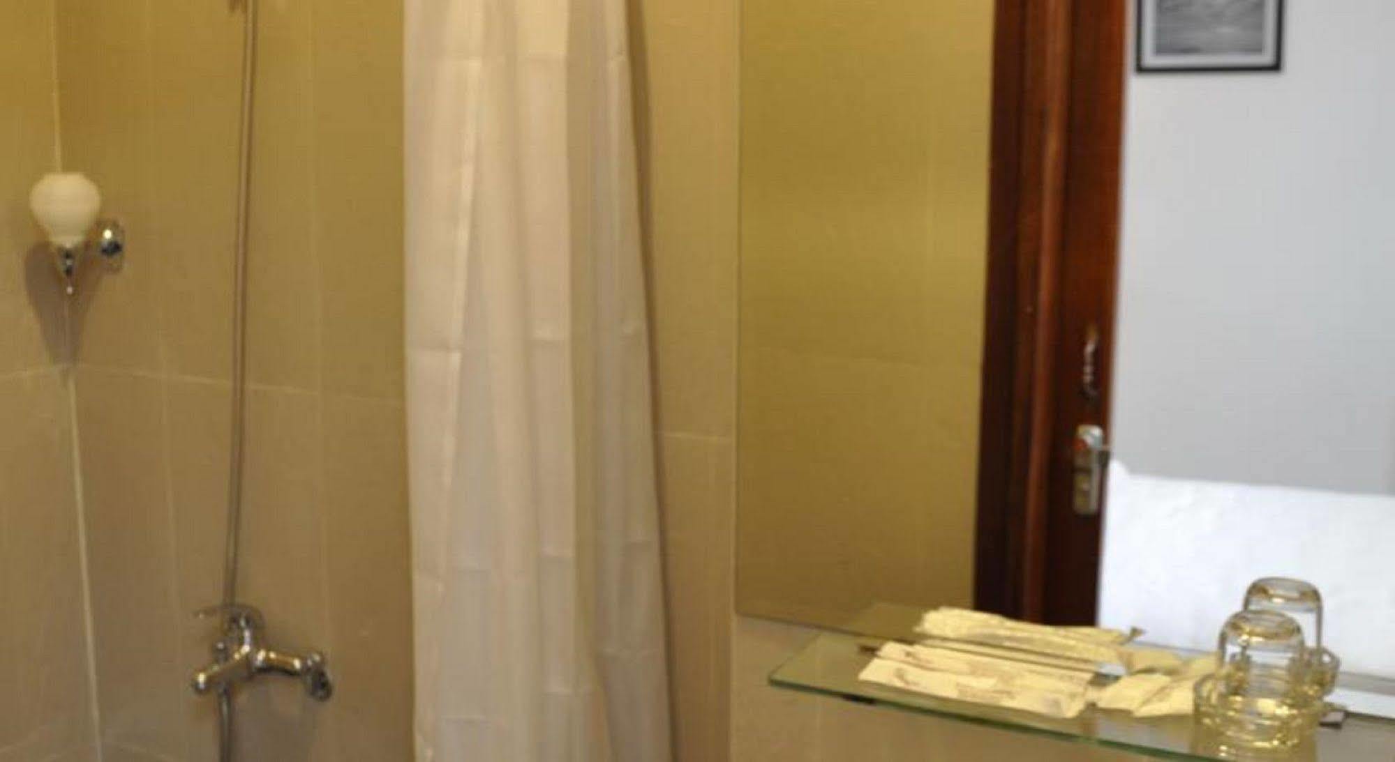 White Lion Hotel Nha Trang Extérieur photo